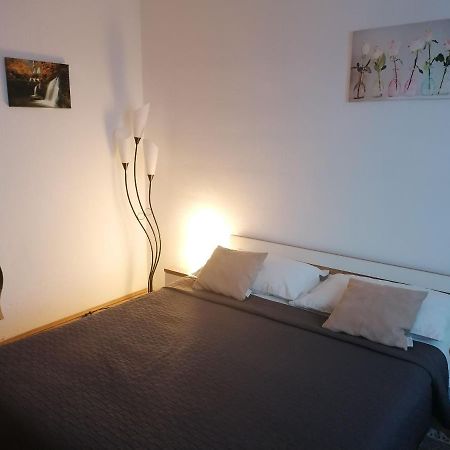 Apartment And Rooms Nevenka ポールヤナク エクステリア 写真