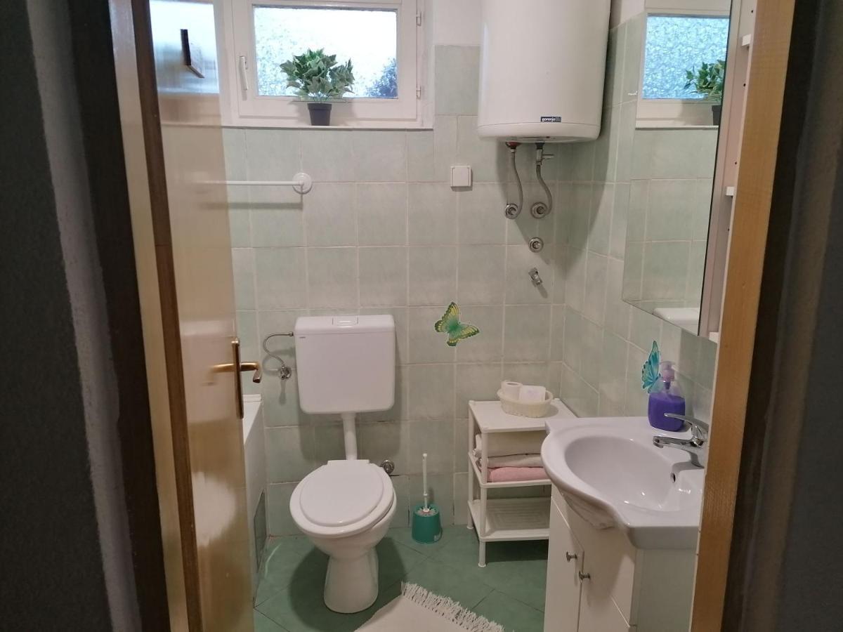 Apartment And Rooms Nevenka ポールヤナク エクステリア 写真
